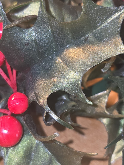 Vintage Christmas Candle Ring Centerpiece Plastic Greenery Holly Berries AS IS cr4