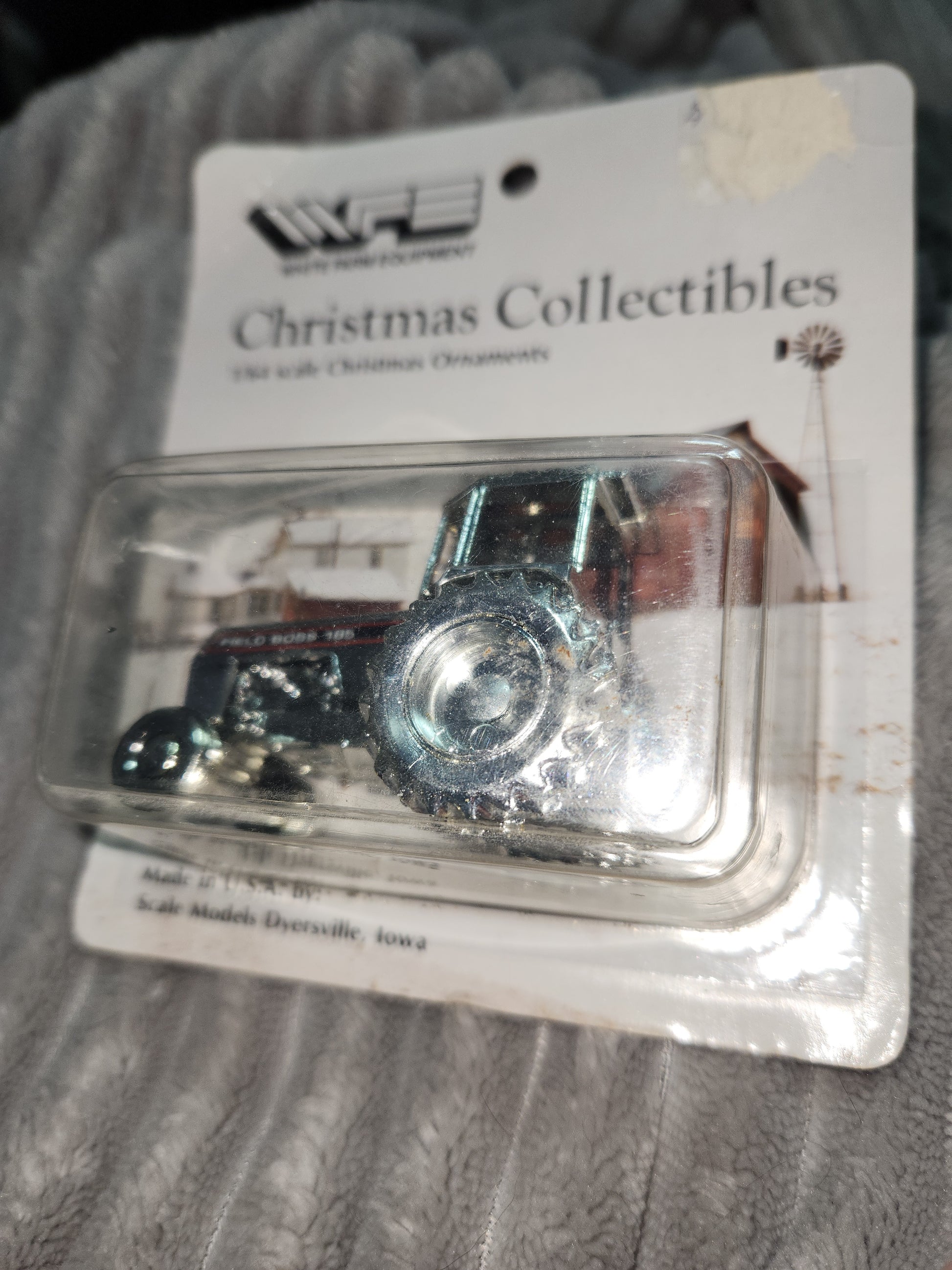 White Farm Equipment 1986 Field Boss 185 Farm Tractor 1/64 Christmas Ornament co7