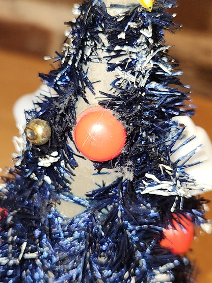 Vintage Bottle Brush Tree from 1950's Made in Japan Winking Merry Lite. Bulbs Glow UV light AS IS no lights no base bbt4