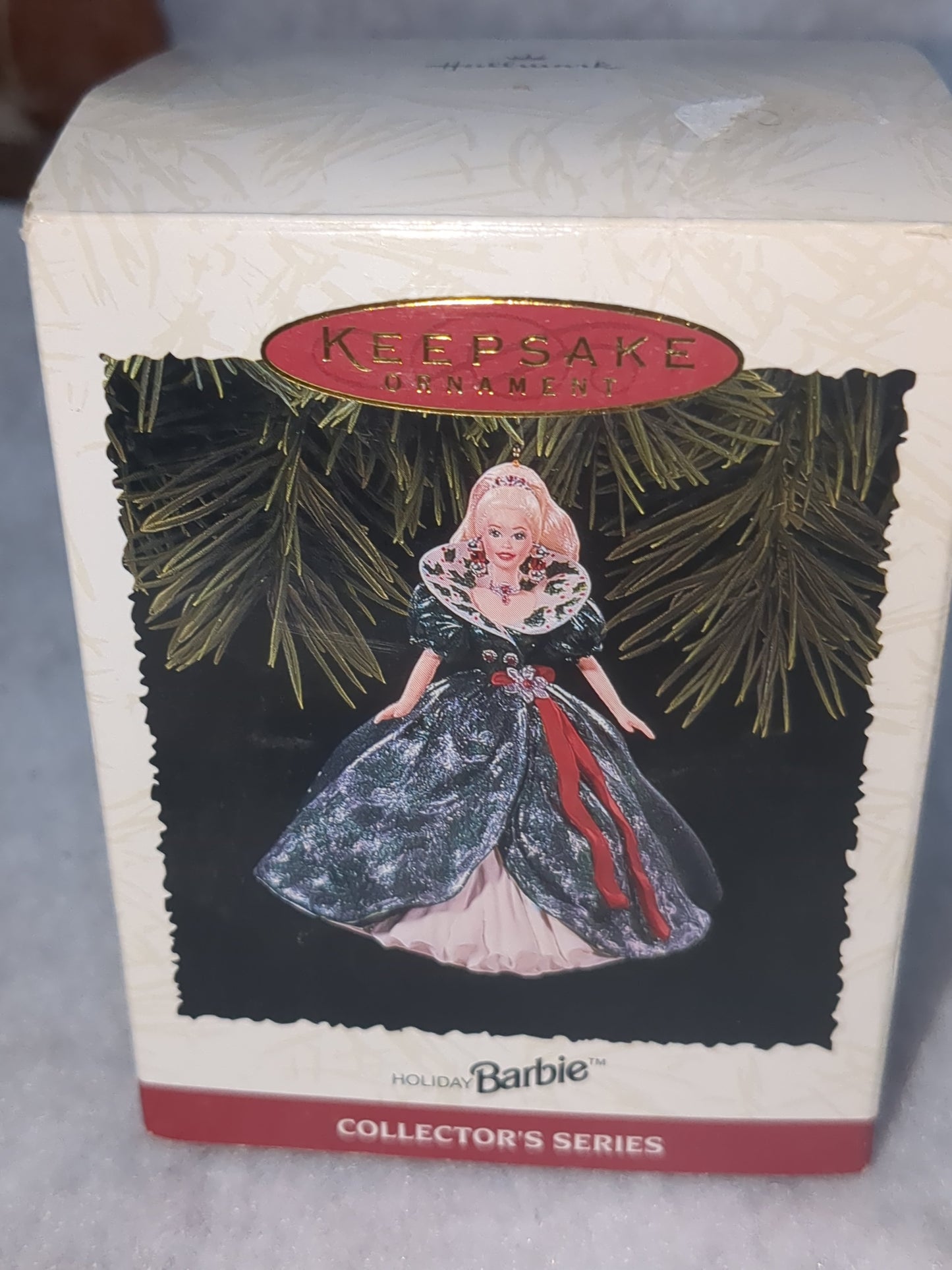 1995 Hallmark Holiday Barbie. 3rd in Holiday Barbies Series. New box and bubble wrap. Hob7