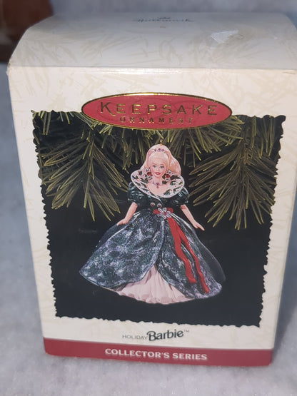 1995 Hallmark Holiday Barbie. 3rd in Holiday Barbies Series. New box and bubble wrap. Hob7