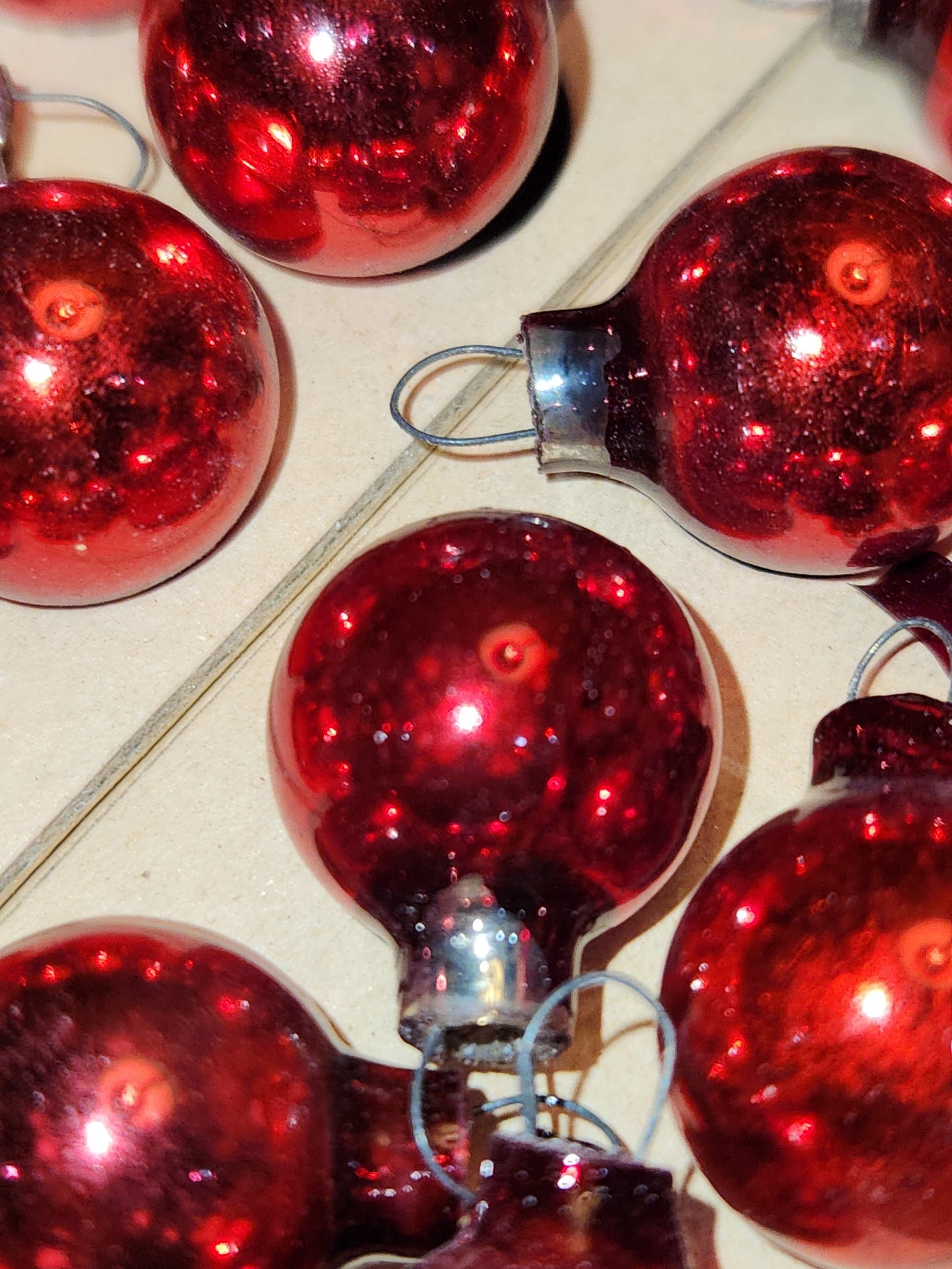 Vintage Shiny Brite 24 Red Mercury Glass Feather Tree Ornaments 1/2 inch 15mm bo123
