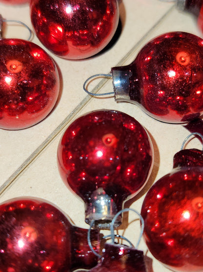 Vintage Shiny Brite 24 Red Mercury Glass Feather Tree Ornaments 1/2 inch 15mm bo123