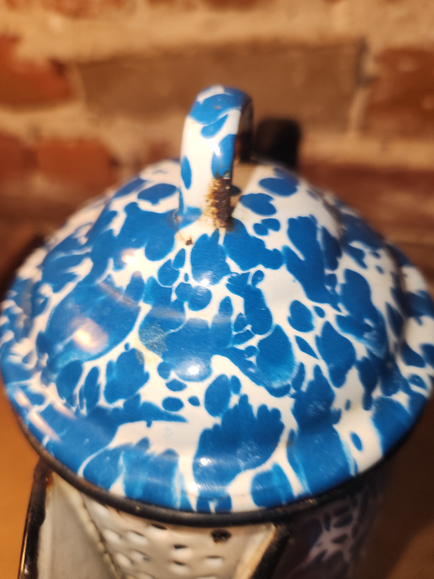 Vintage Enamelware Graniteware Coffee Pot with Lid Blue White Swirl Splotches ew70