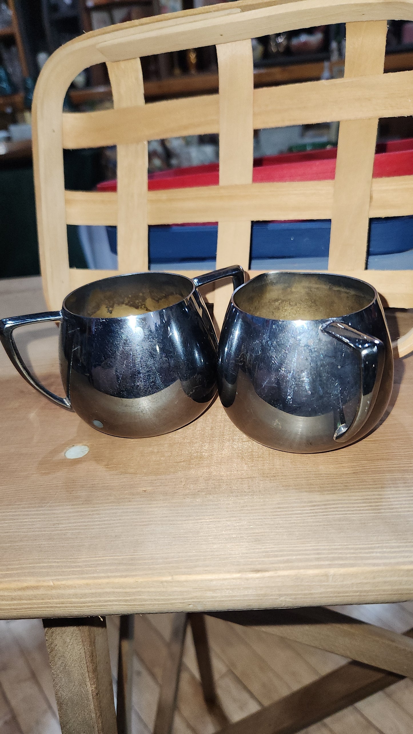 Antique vintage Empire Crafts Silverplated Creamer & Sugar Bowl. No box ss99