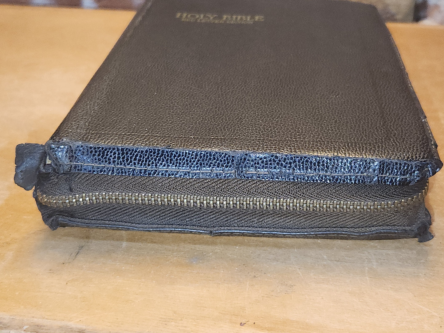 Vintage Hardcover Zipper The Holy Bible Red Letter Edition vb03