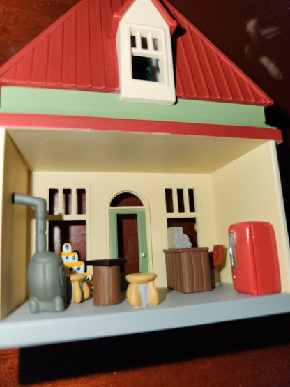HH2001 2001 service station Ornament Hallmark Nostalgic Houses,
