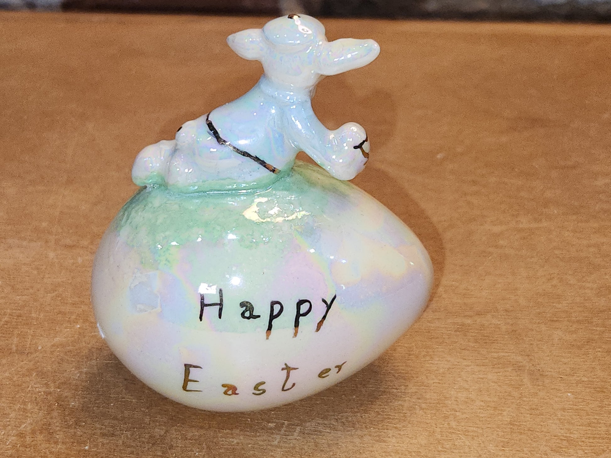 Vintage Porcelain Egg with 3D Lamb Egg Gold Accents. Eg8
