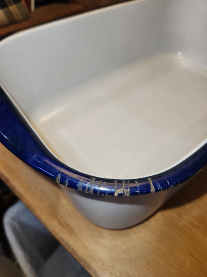 Vintage Enamelware Refrigerator Box or Baking Dish with Lid White & Black en78
