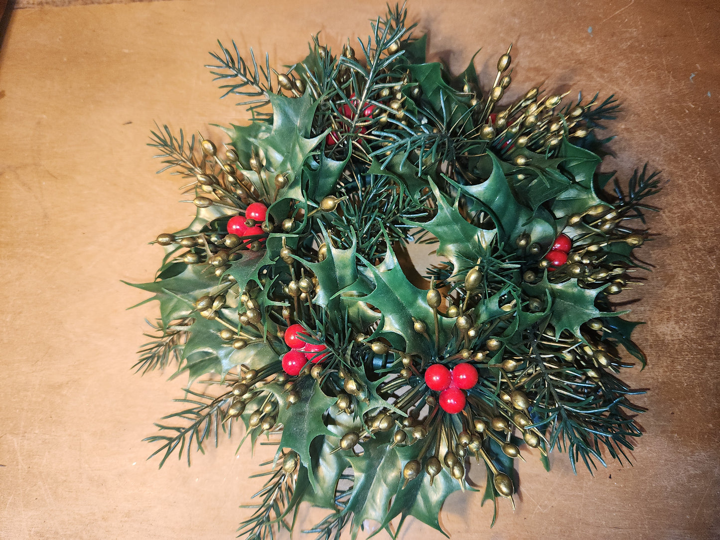 Vintage Christmas Candle Ring Centerpiece Plastic Greenery Holly Berry Evergreen cr2
