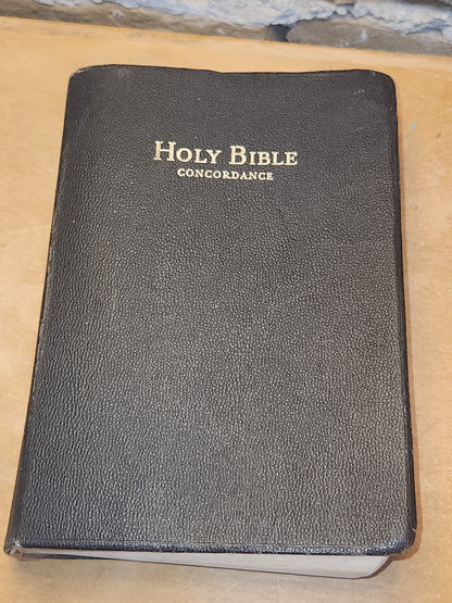 Vintage Hardcover Holy Bible Red Letter Edition Concordance King James Version World Publishing Bible vb09
