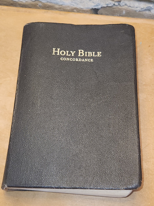 Vintage Hardcover Holy Bible Red Letter Edition Concordance King James Version World Publishing Bible vb09