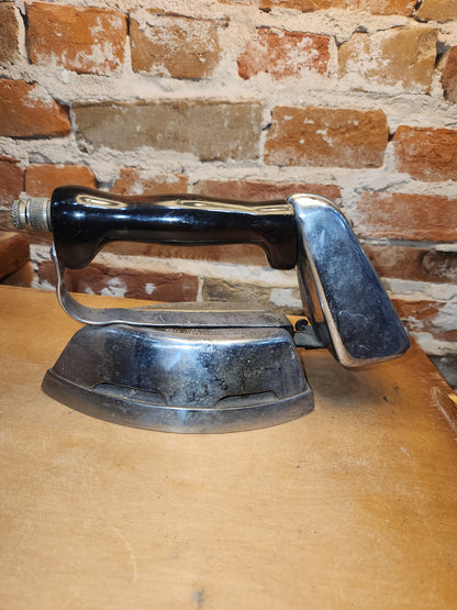 Vintage Gasoline Powered Diamon Sad Iron si5