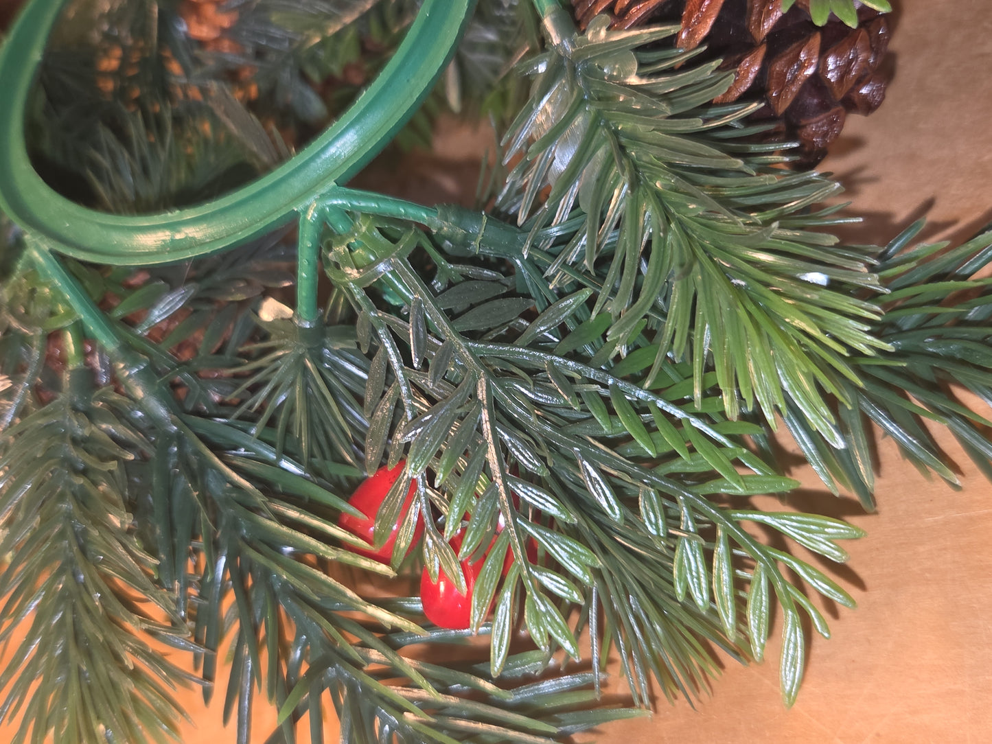 Vintage Christmas Candle Ring Centerpiece Plastic Greenery Pinecone Pear Berry Evergreen cr3