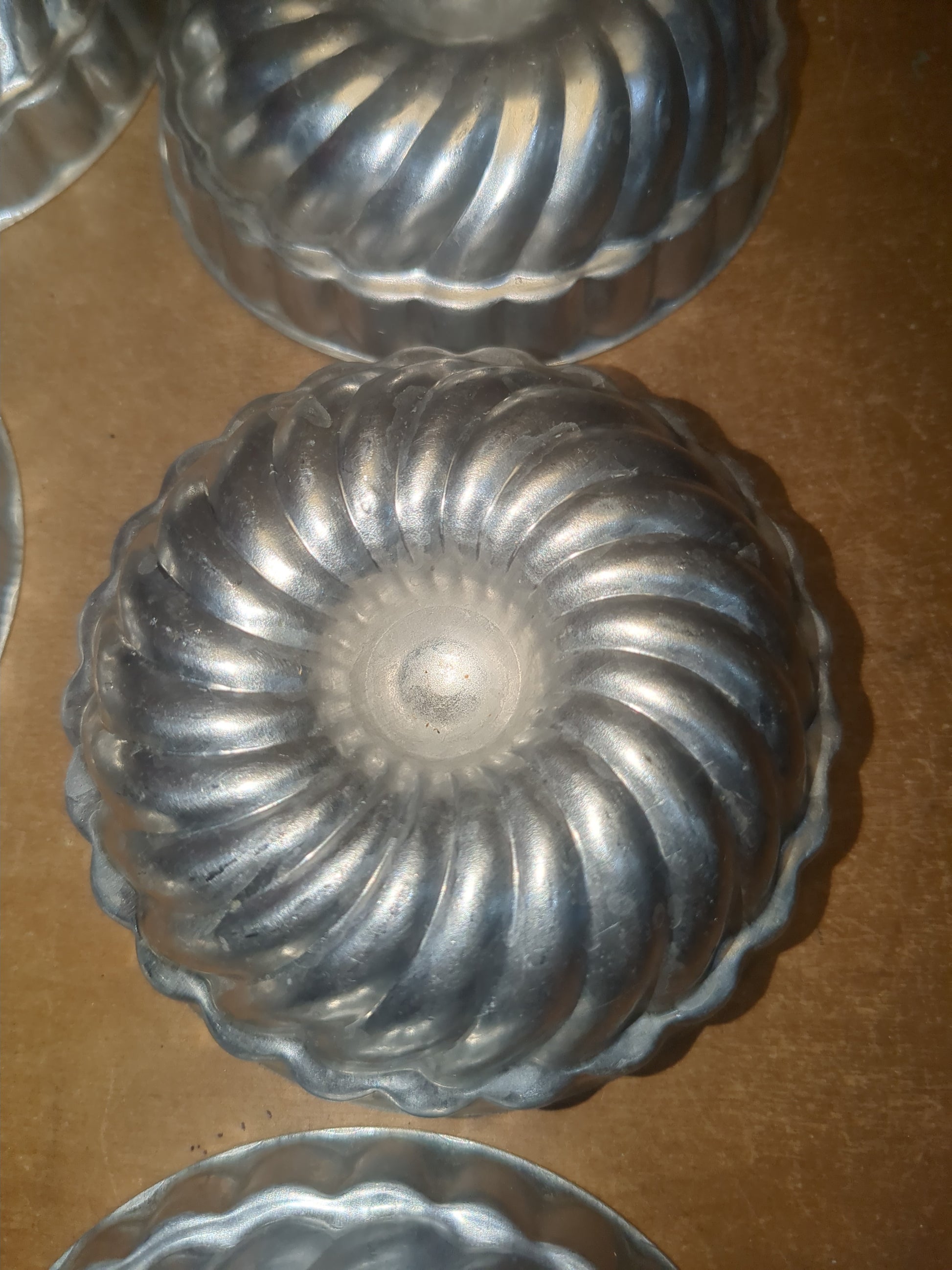 Vintage Mini Bundt Pans Jello Molds Aluminum Tart Tins, Cake Molds 3 3/4" Diameter alu03