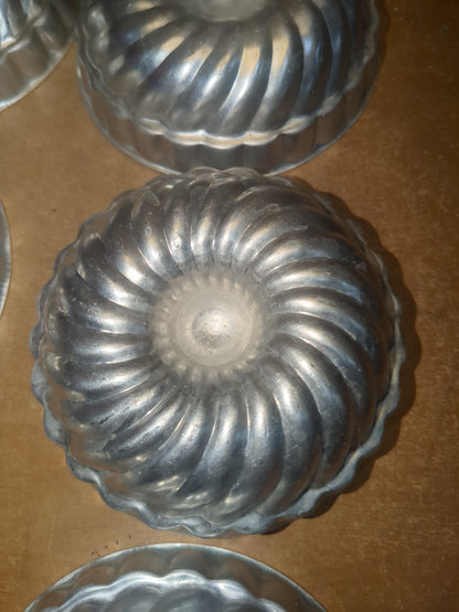 Vintage Mini Bundt Pans Jello Molds Aluminum Tart Tins, Cake Molds 3 3/4" Diameter alu03
