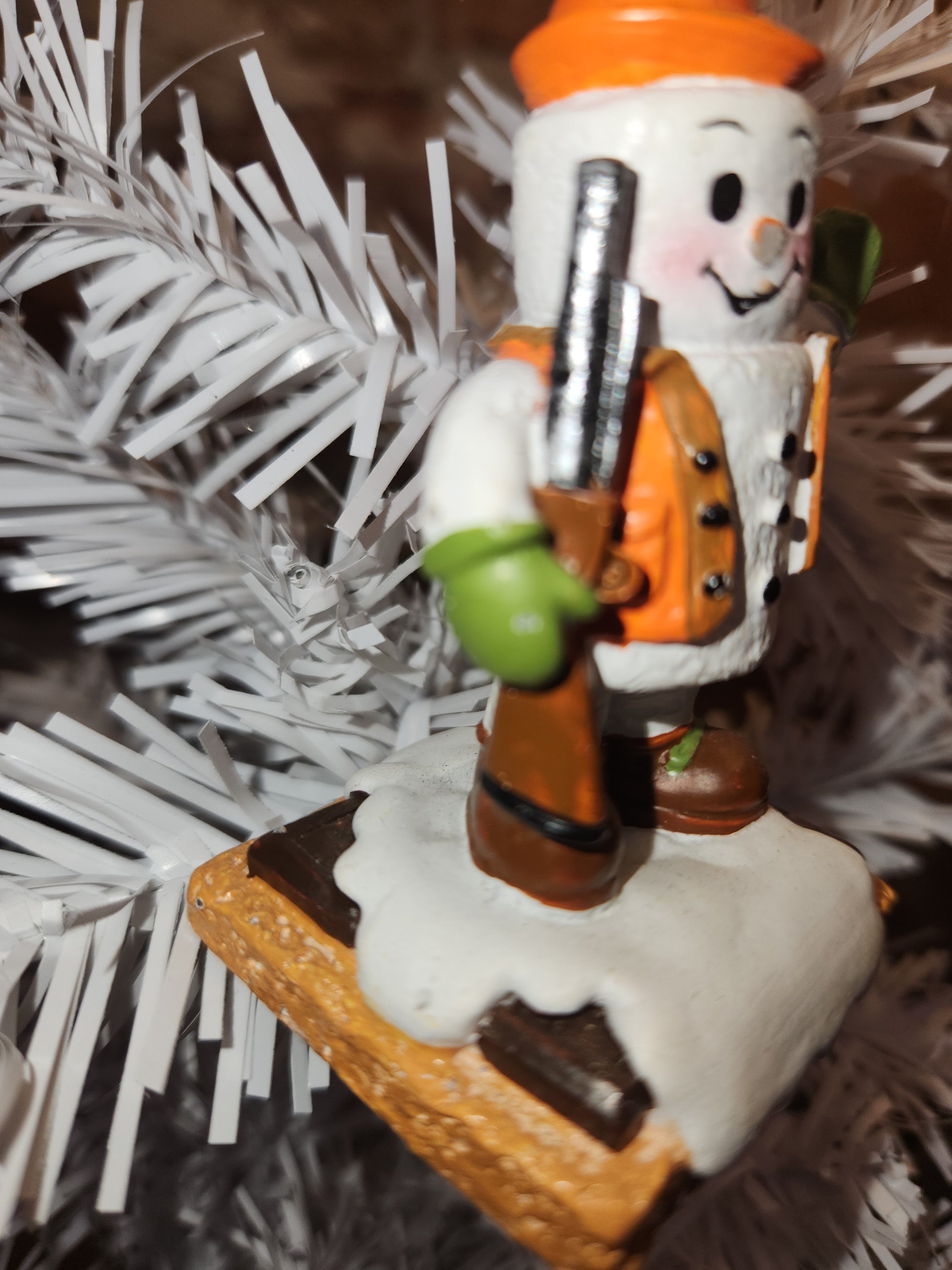 S'Mores Marshmallow Hunter Ornament mo10