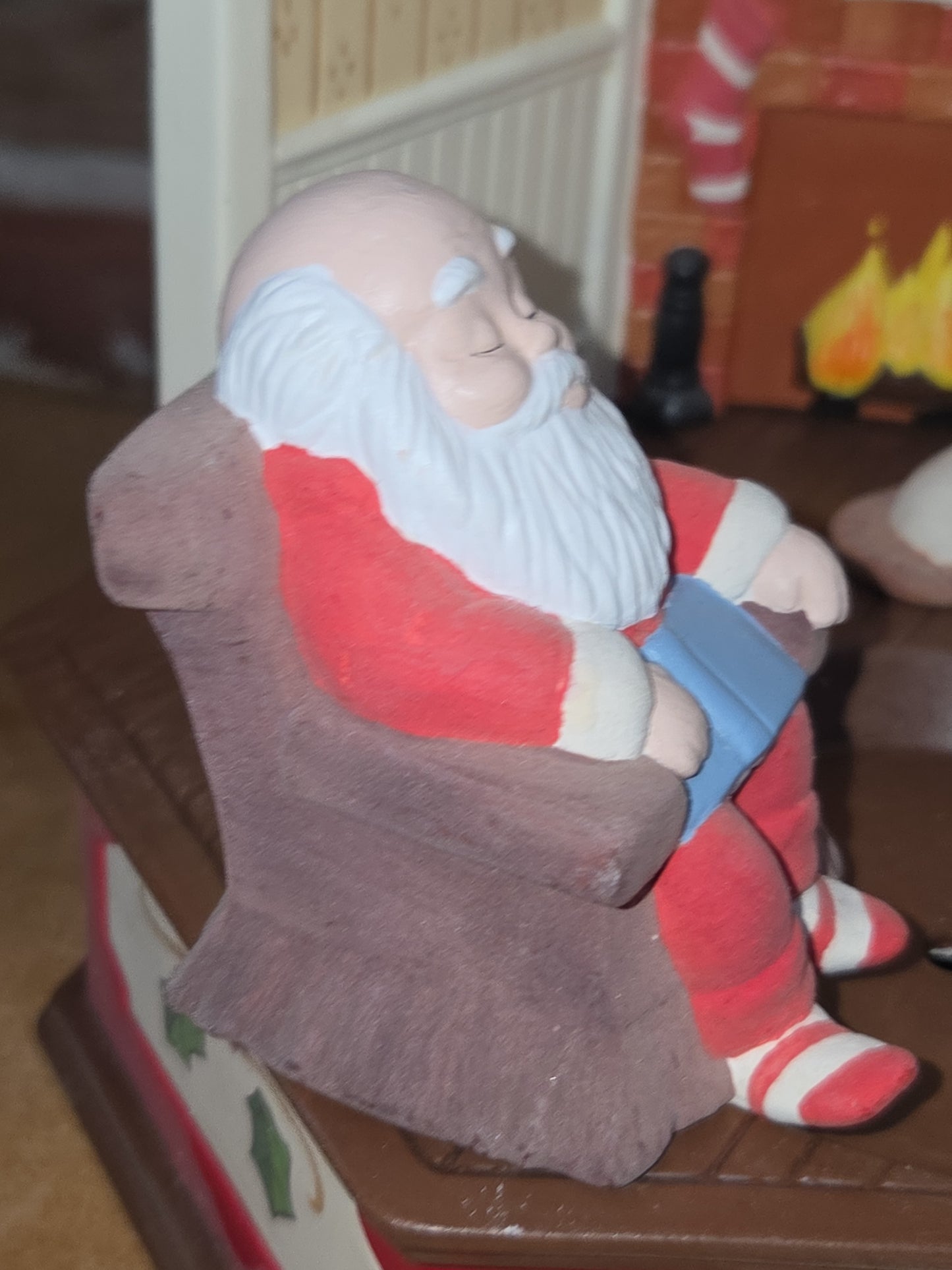 Vintage Ceramic Christmas Eve Elves Decorating Tree Santa Sleeping made from Scioto Molds 1983 AS IS No Music Box