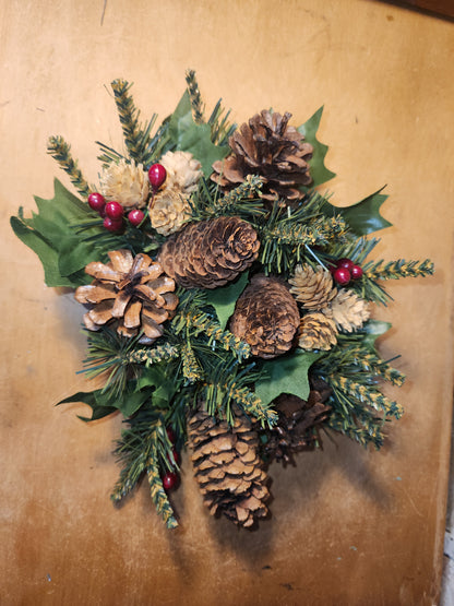 Vintage Christmas Candle Ring Centerpiece Pinecone Berry Evergreen Hobby Lobby cr1