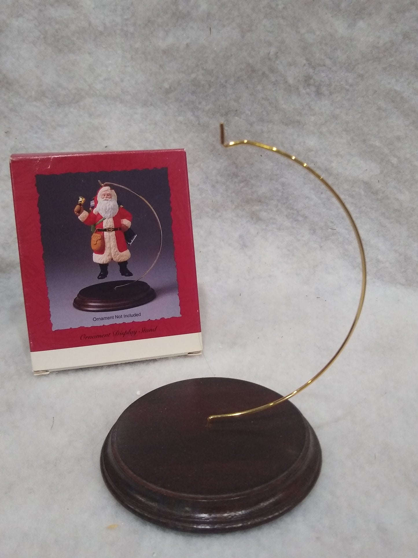 Vintage 1990 Hallmark Keepsake Ornament Display Stand Wood Base os54