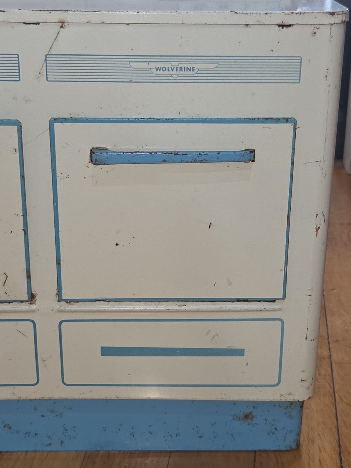 Vintage Wolverine Tin Lithograph Kitchen Stove White Turquoise ps7
