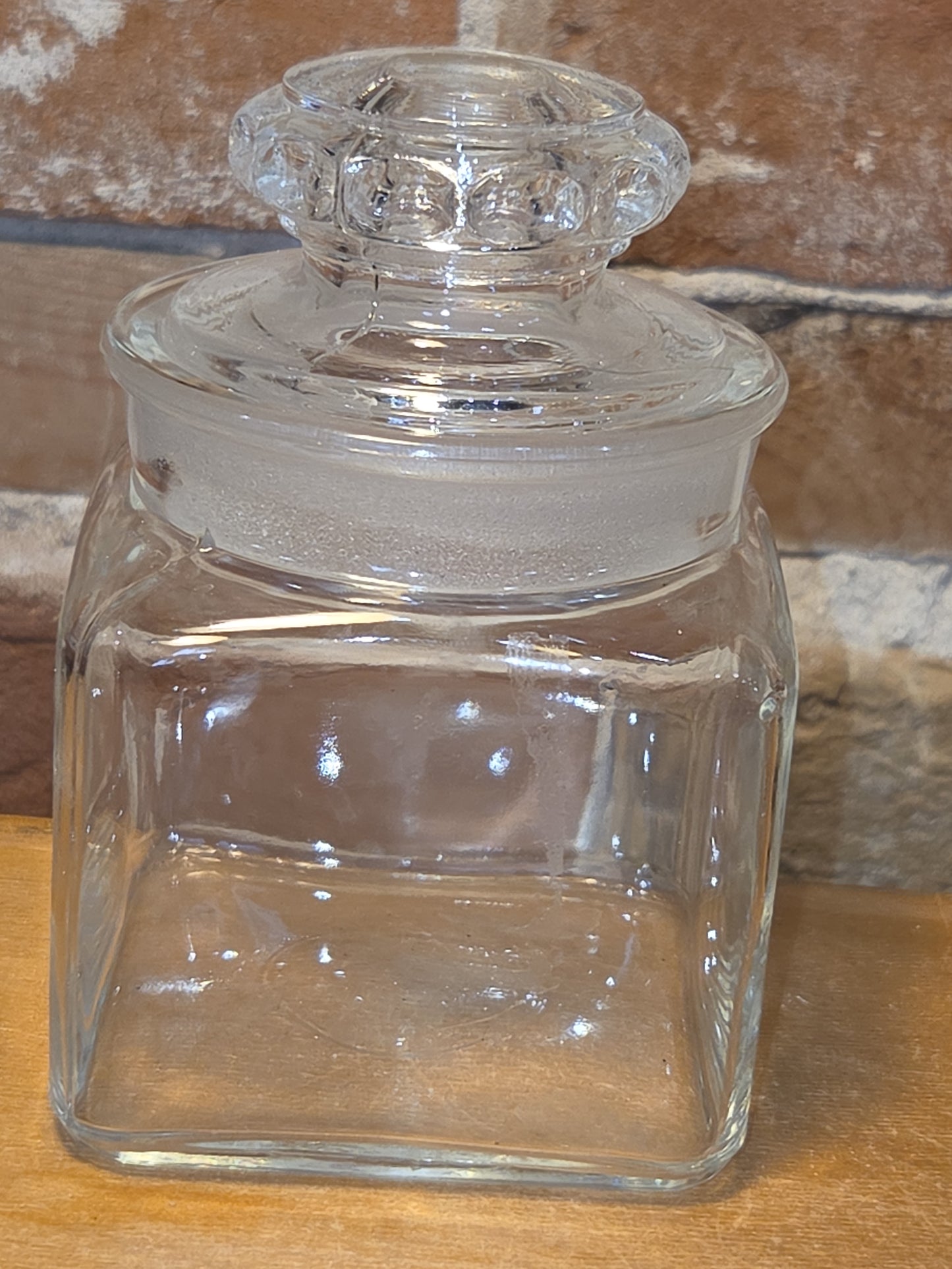 Anyique US Glass Dakota Clear Glass Square Container with Ground Polished Lid 4 1/2" sj4