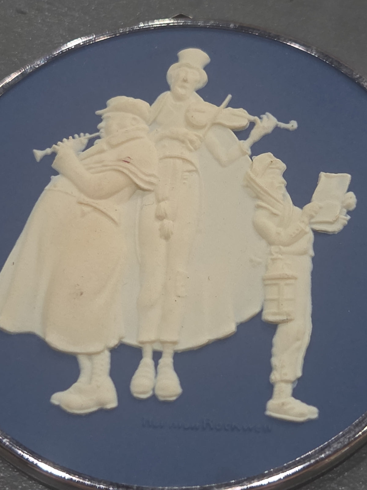 Vintage Hallmark Keepsake Norman Rockwell Cameo Ornament 2nd in Series 1981