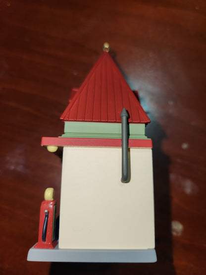 HH2001 2001 service station Ornament Hallmark Nostalgic Houses,