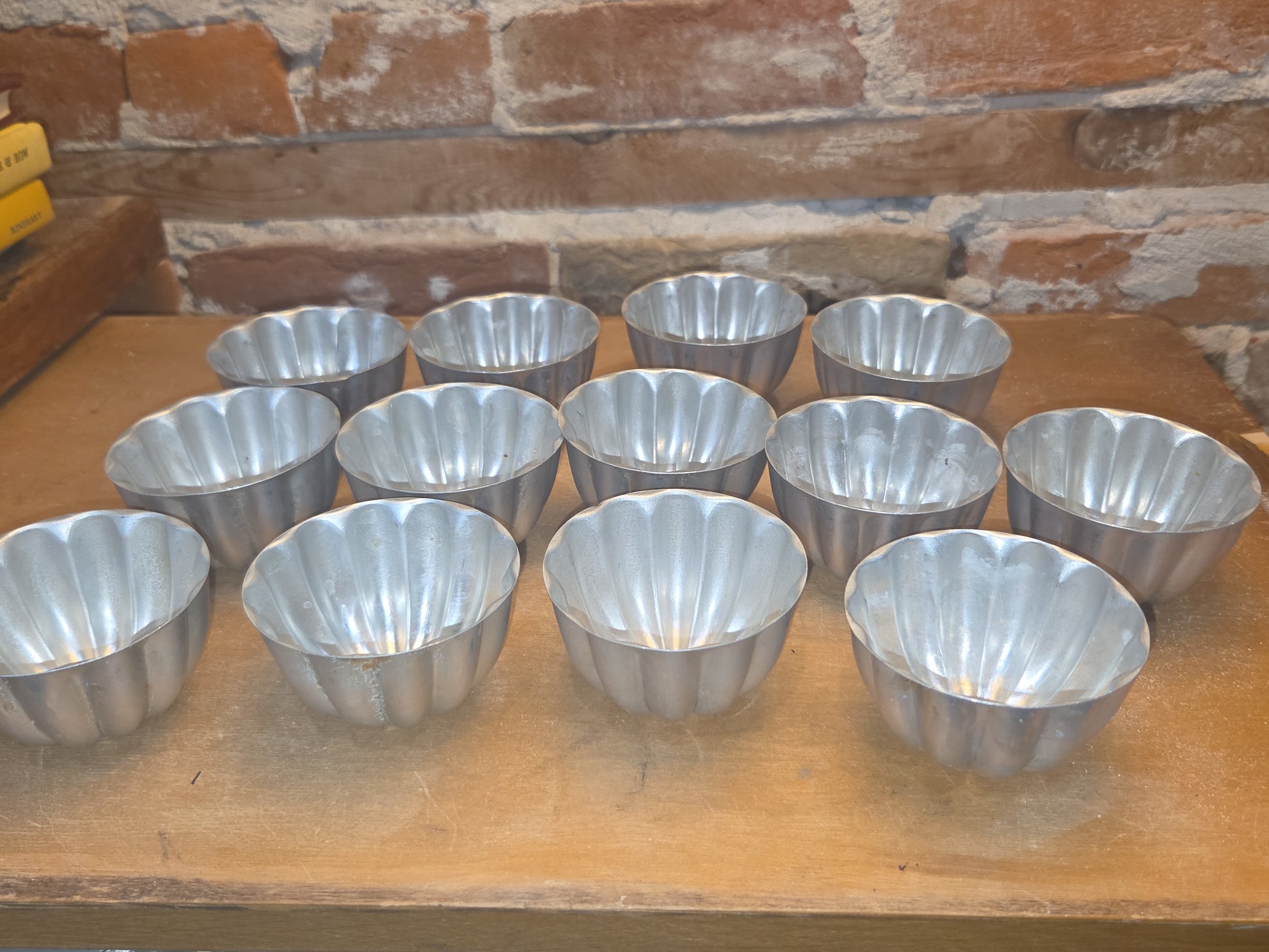 Vintage Small Aluminum Scalloped Fluted Tins Molds Cups Bundt Pans Set of 17 AS IS al22