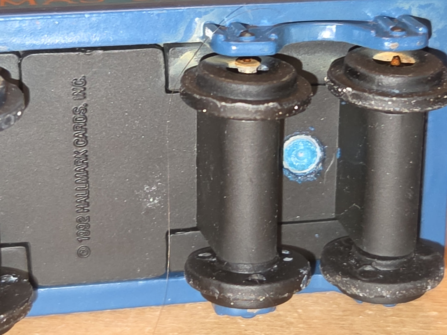 Vintage Hallmark Keepsake Ornaments Skyline Train Series Set of 4 Stock Train Car, Caboose and 2 Coal Cars cast metal 1992