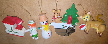 Vintage Wooden Ornaments Snowman Cat Shoe Tree Set of 5 MCM Kitchy