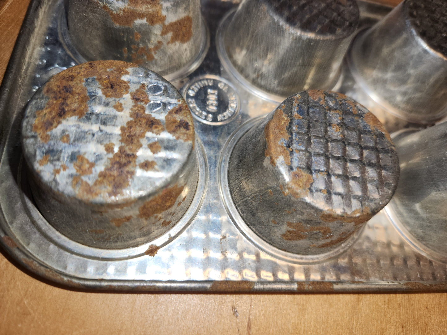 Vintage Ovenex Waffle Pattern Mini Cupcake Muffin Tin 8 muffins kit09