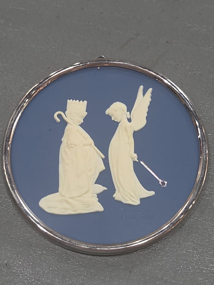 Vintage Hallmark Keepsake Norman Rockwell Cameo Ornament 4th in Series 1983