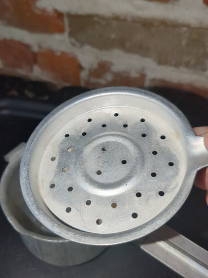 Vintage Sauce Melter with Strainer Lid alu106