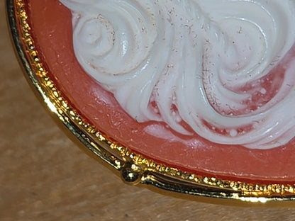 Vintage Italian Sardonyx Shell Cameo Pin Brooch Hand Carved Italia Francesca Gold Tone
