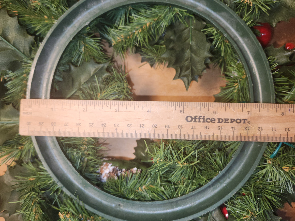 Vintage Christmas Candle Ring Centerpiece Gift Pinecones Apples Berries CR59