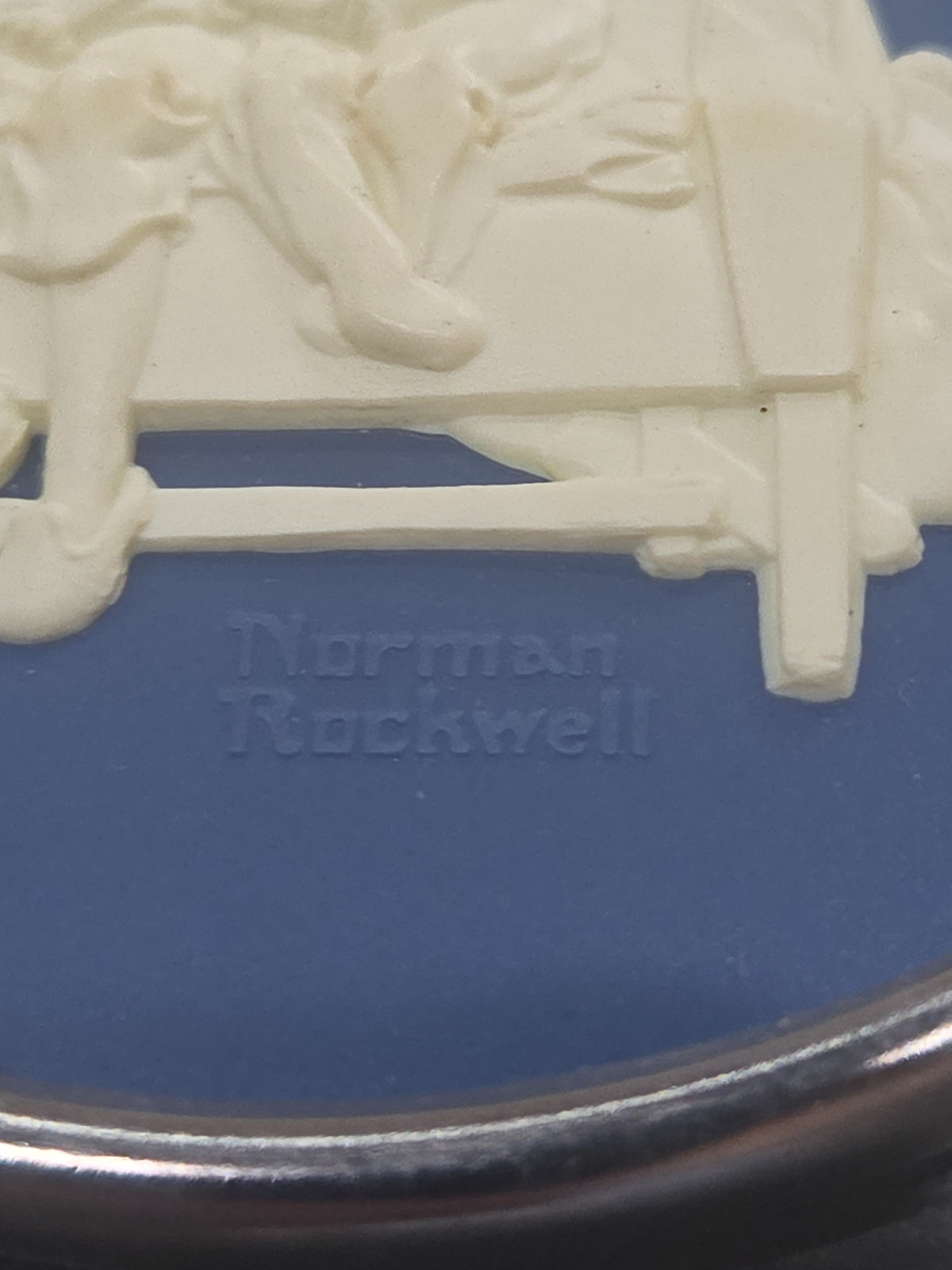 Vintage Hallmark Keepsake Norman Rockwell Cameo Ornament 5th in Series 1984