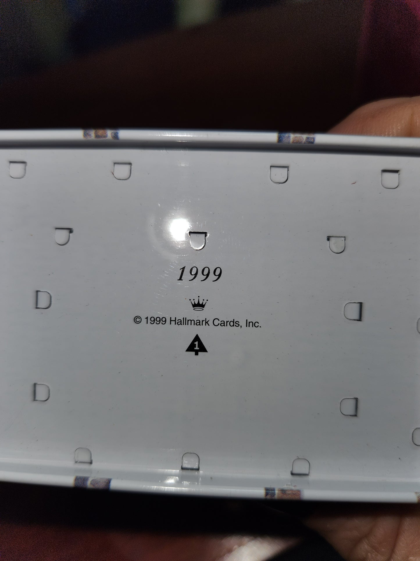 Hallmark 1999 Pressed Tin FARM HOUSE 1st in Town & Country Series t&c1