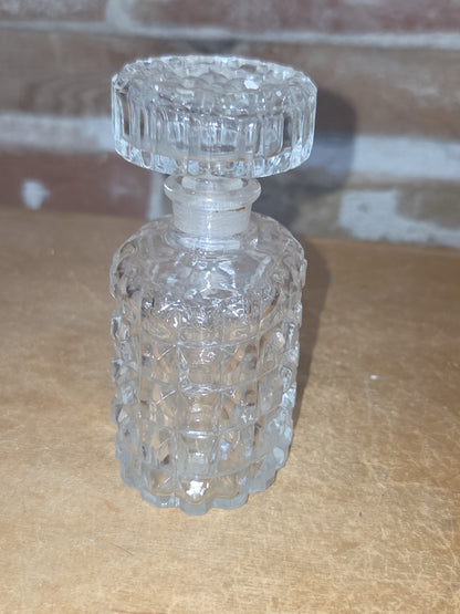 Vintage Perfume Bottle Pressed Glass Faceted Stopper with Ground or Polished Glass gl40