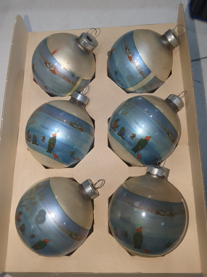 BO3 box of Noelle sledding glass ornaments