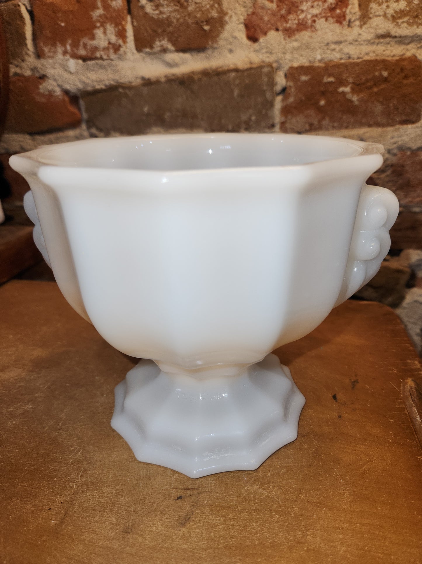 Vintage E.O. Brody Co. MJ-46 Milk Glass Fruit Compose Pestal Vase Candy Dish Trinket Cleveland Ohio USA J-2537 mg8