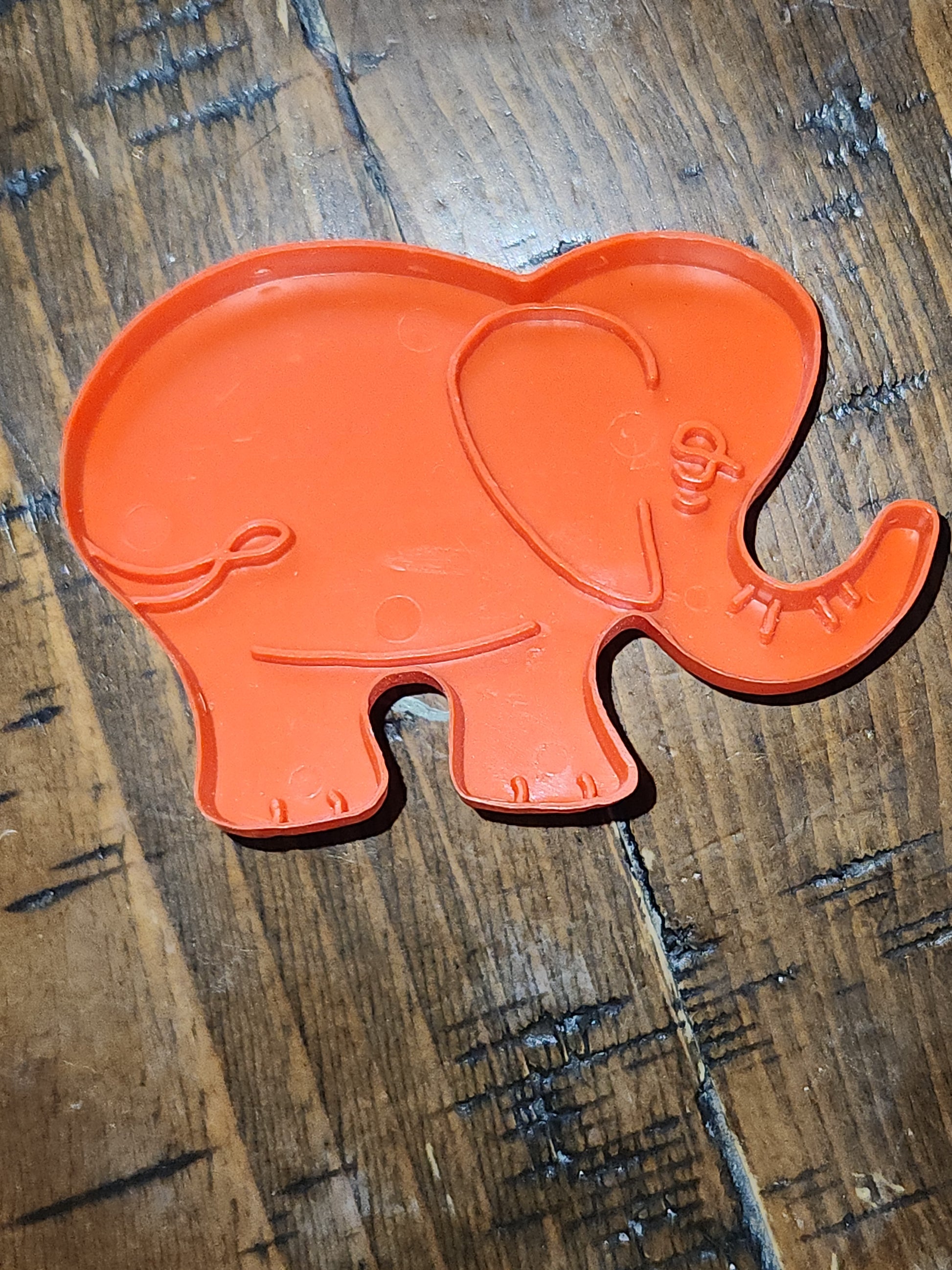 Vintage Lone Toy Tree plastic cookie cutters C6