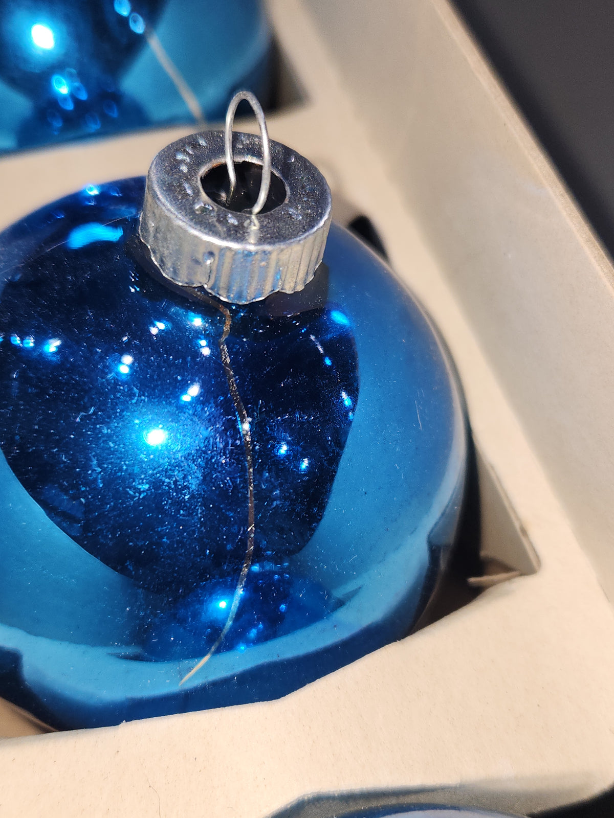 Vintage Shiny Brite Glass Christmas Ornaments Five 3" Blue Shades in Fanci-Pak Box As Is sb11