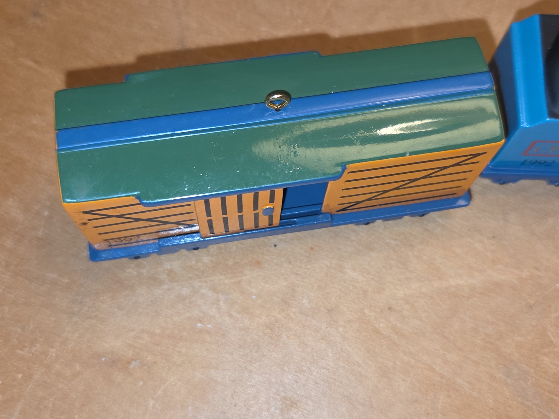 Vintage Hallmark Keepsake Ornaments Skyline Train Series Set of 4 Stock Train Car, Caboose and 2 Coal Cars cast metal 1992