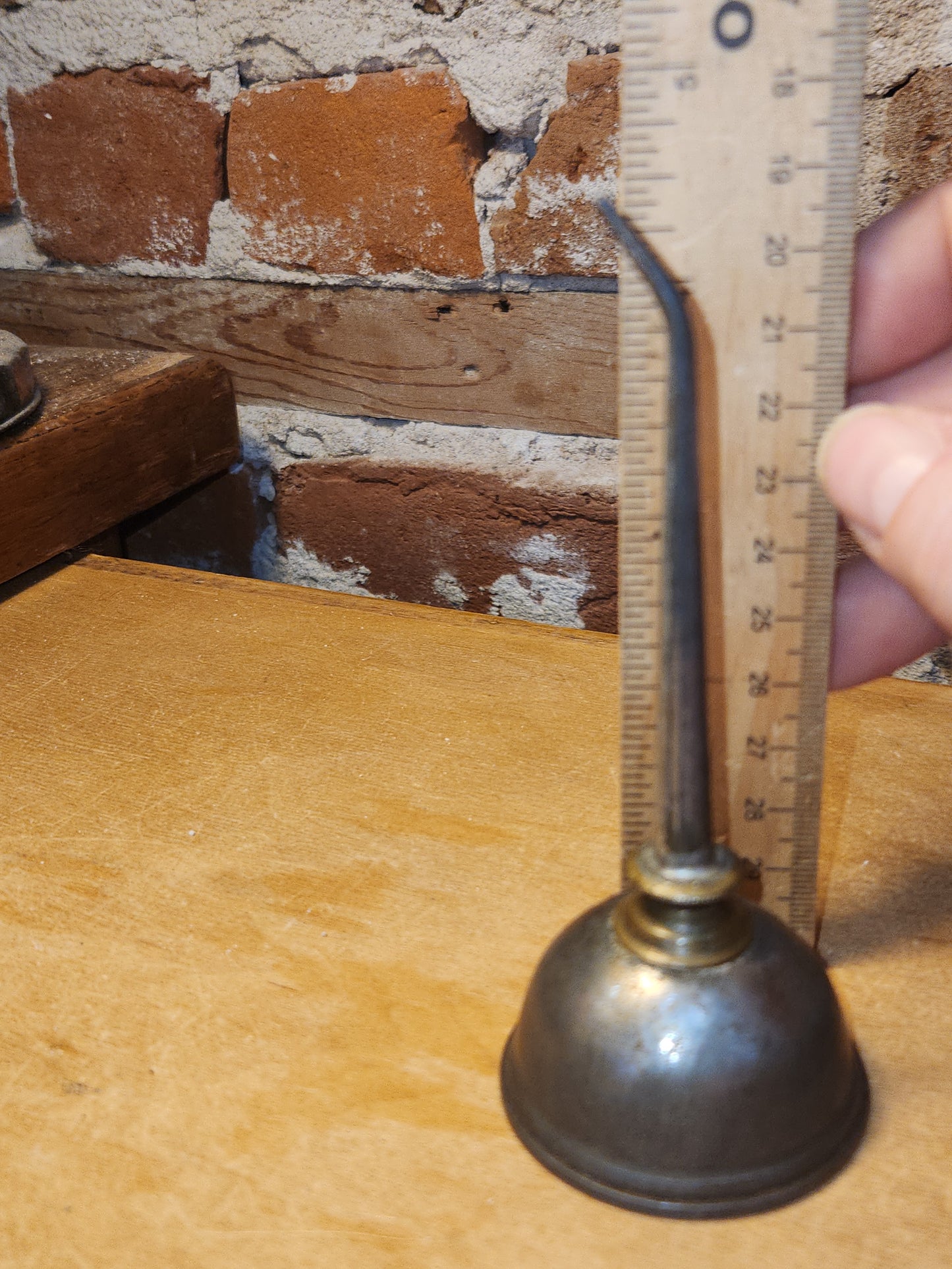 Vintage Metal Small Oil Can oc76