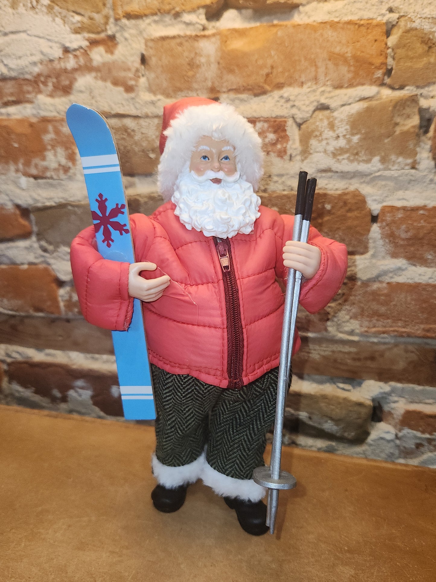 Ashland Christmas Collectible Sking Santa sf51