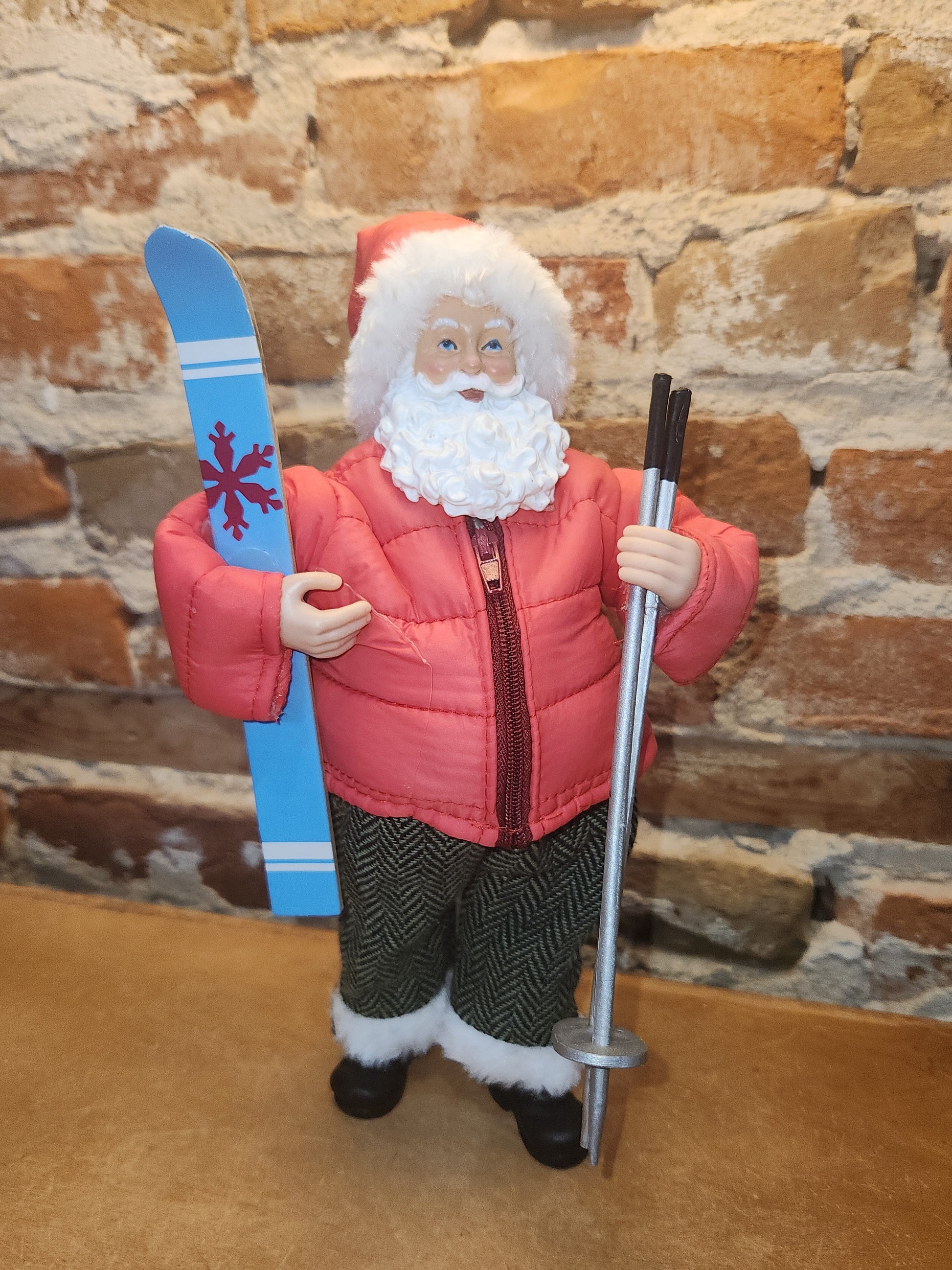 Ashland Christmas Collectible Sking Santa sf51