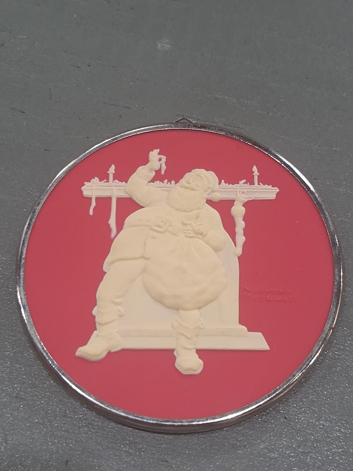 Vintage Hallmark Keepsake Norman Rockwell Cameo Ornament 3rd in Series 1982