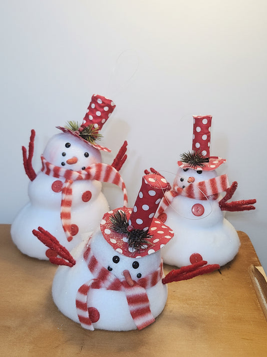 Snowmen Set of 3 in Stages of Melting sn7