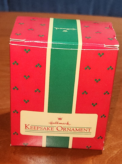 Vintage Hallmark Keepsake Ornament Miniature “Owliday” Wish 1987